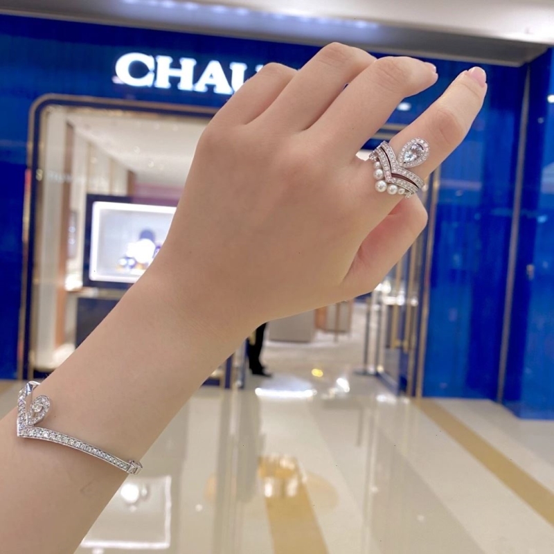 CHAUMET